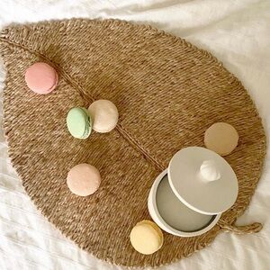 Set of 6 CRATE & BARREL Leaf Shaped Placemats Settings Woven Seagrass Boho Decor